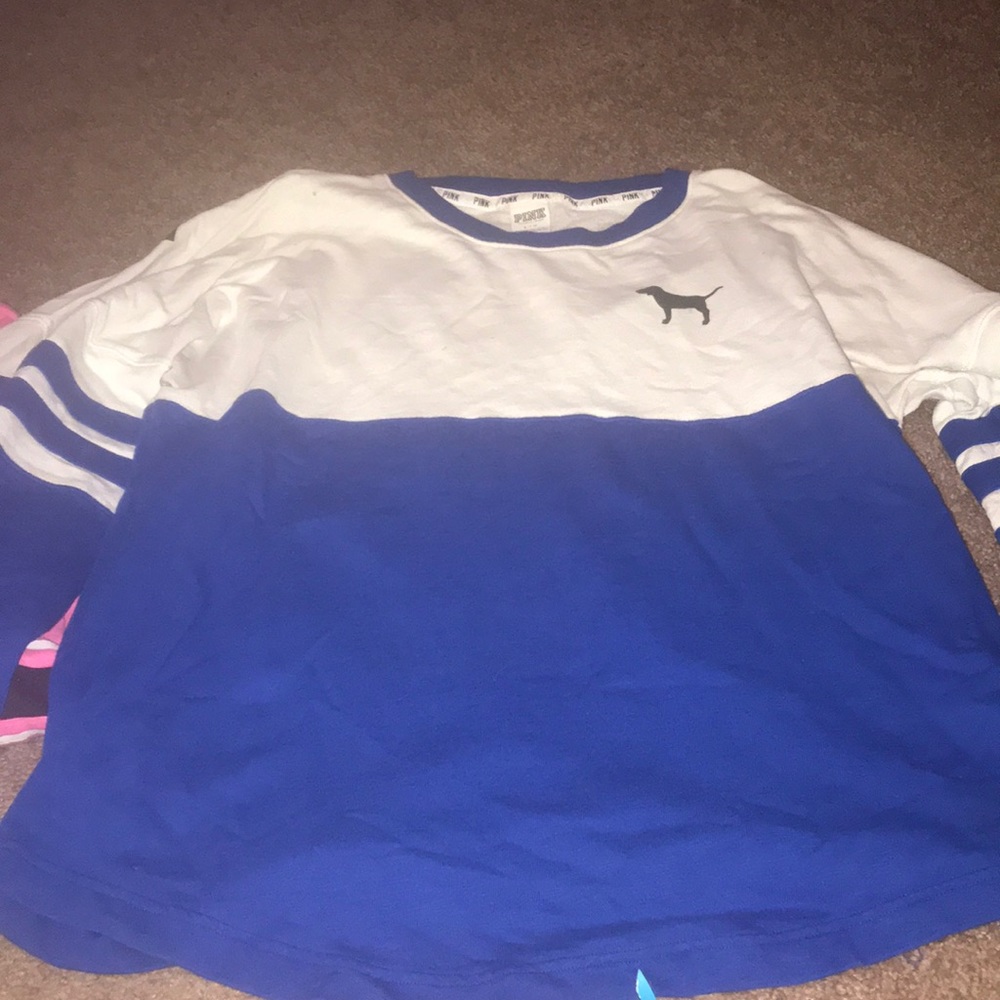 Set of 2 women’s large VS pink sweatshirts - Picture 3 of 4